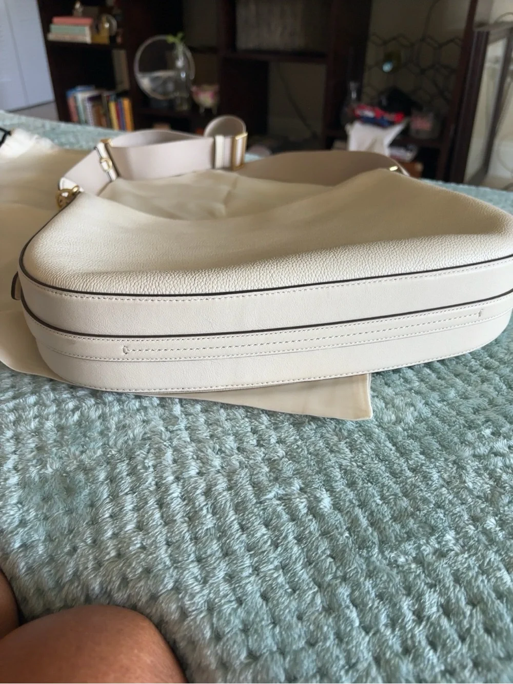 Kate Spade Liv Large Shoulder Bag- Ivory- Like New + Dust Bag